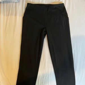 Athletic leggings